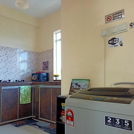 Topville Homestay Kangar Εξωτερικό φωτογραφία