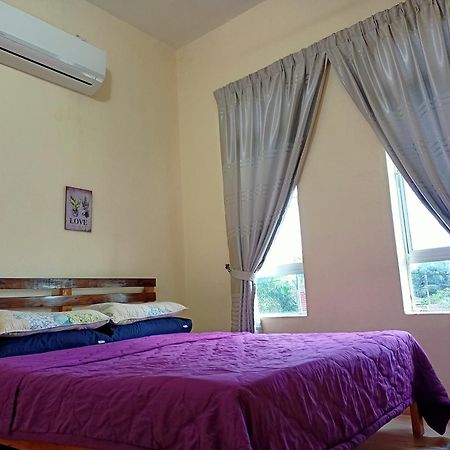 Topville Homestay Kangar Εξωτερικό φωτογραφία