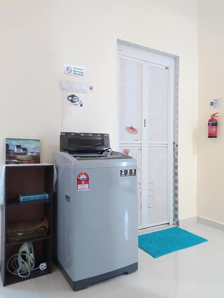Topville Homestay Kangar Εξωτερικό φωτογραφία