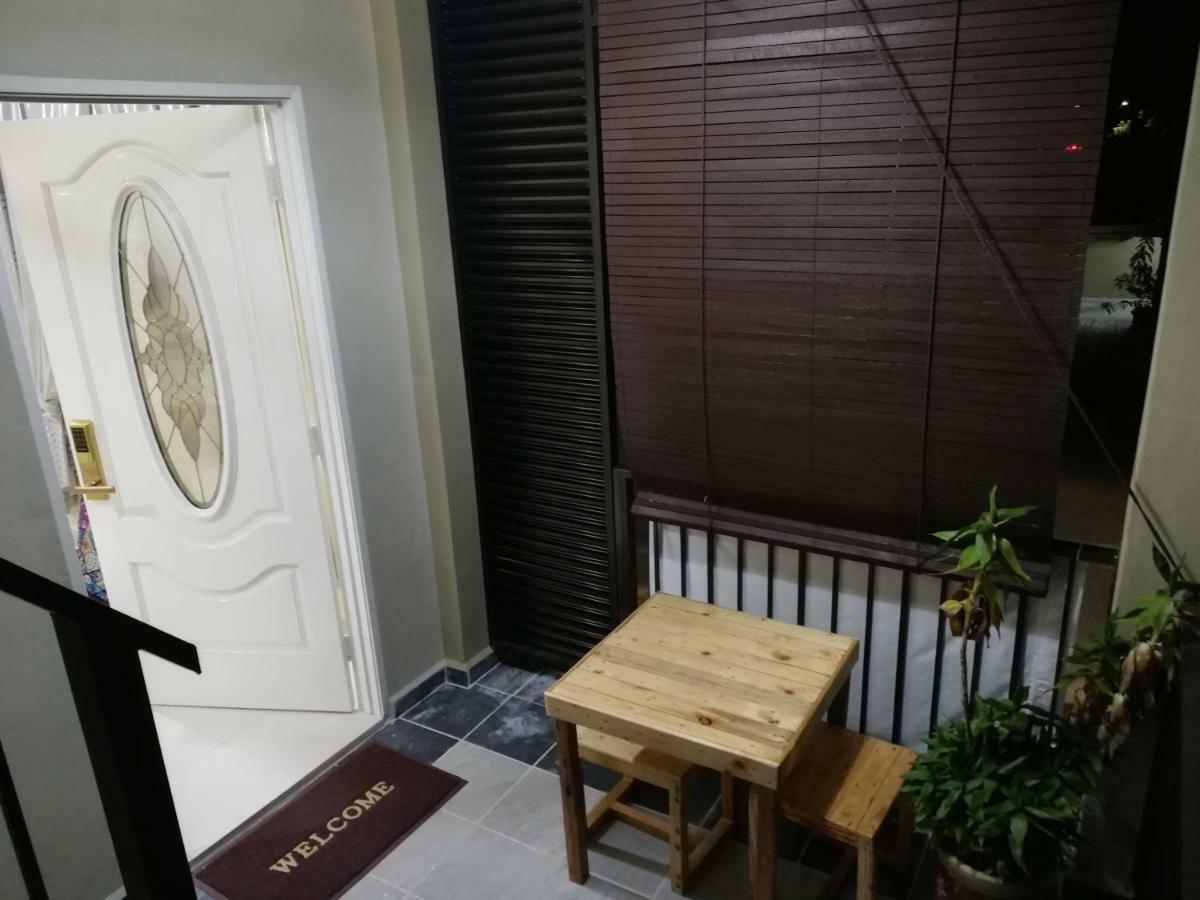Topville Homestay Kangar Εξωτερικό φωτογραφία